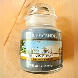 💫 RETIRED SCENT Yankee Candle Blue Summer Sky 3.7oz Jar 💫